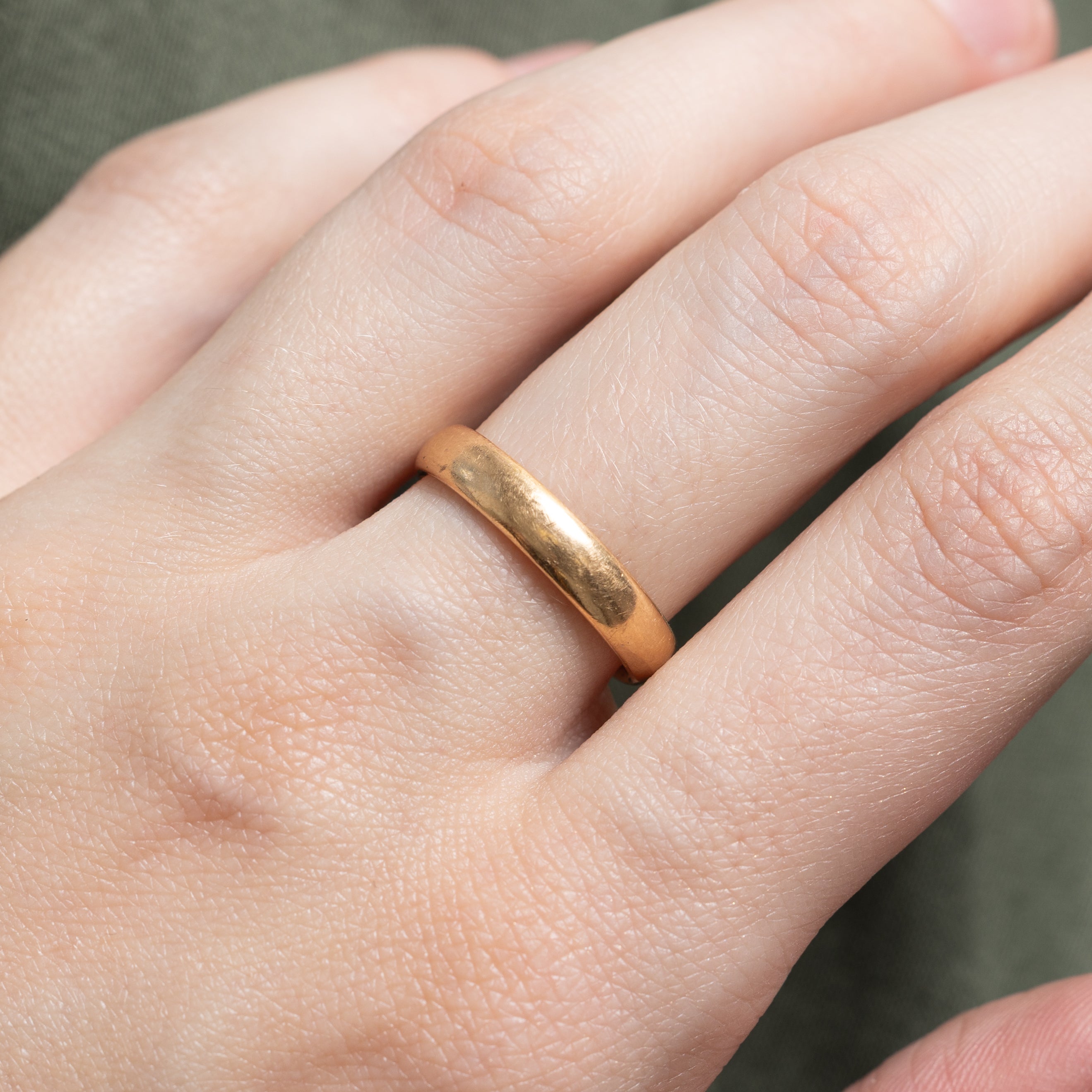 1945 Birmingham 18k Yellow Gold Band | 3.99mm | SZ 7.25