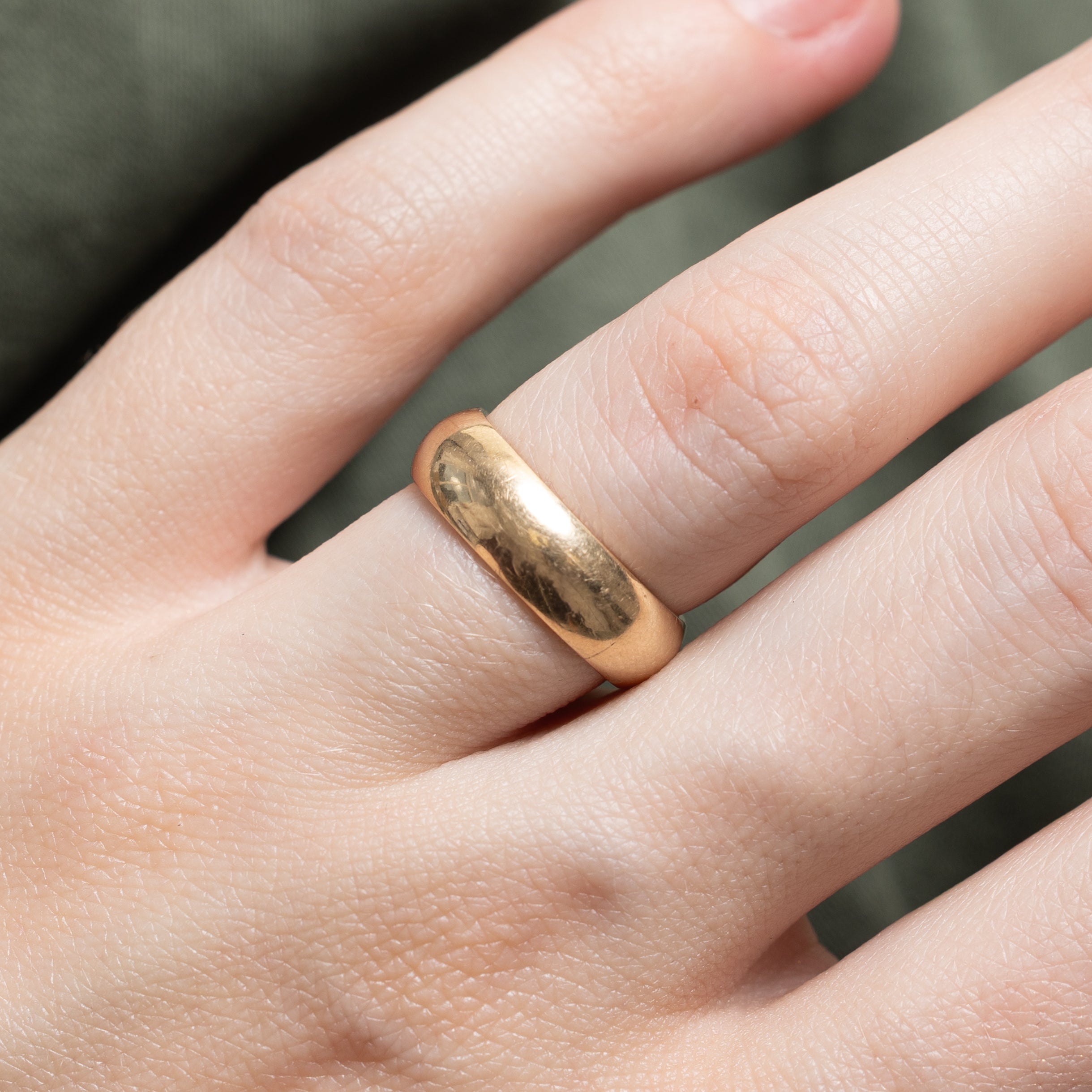14k Yellow Gold Band | 5.60mm | SZ 5