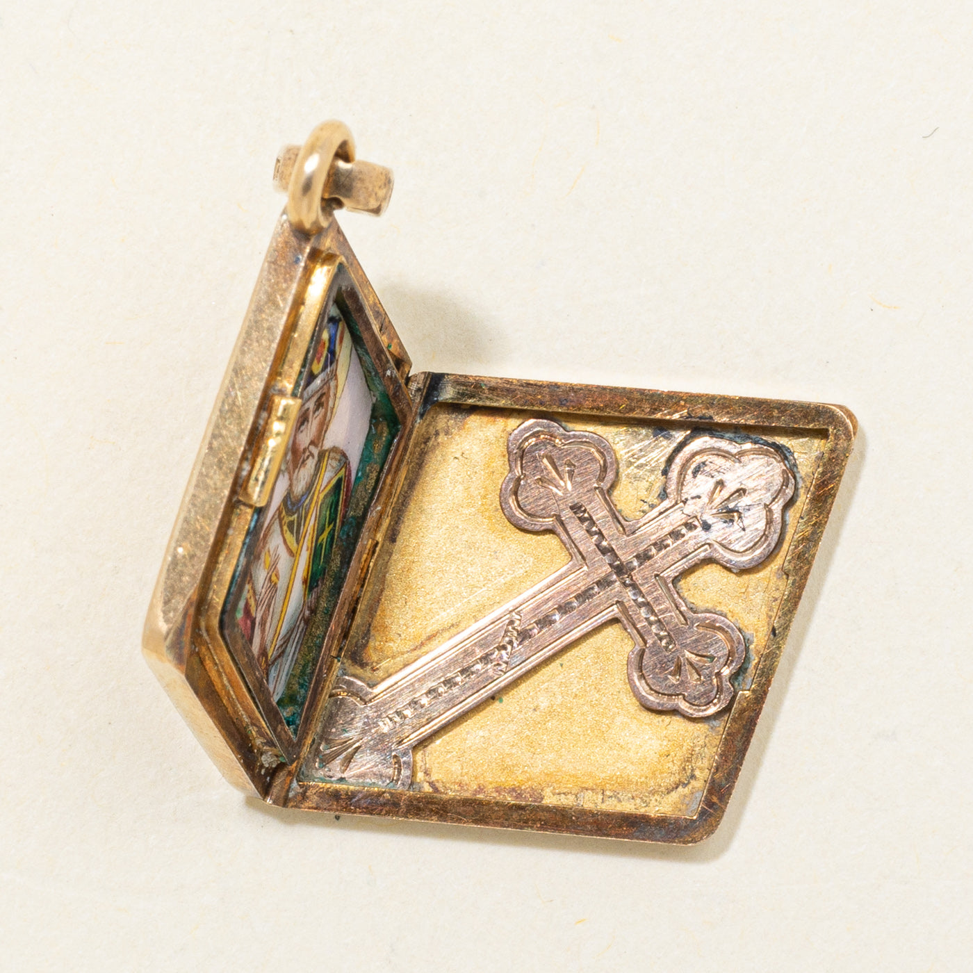 18k Textured St. Nicholas Locket