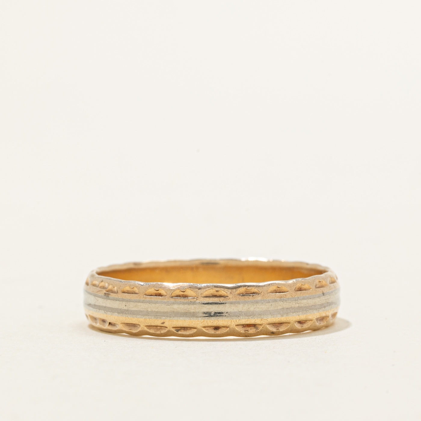 Bague vintage canadienne en or bicolore texturé 10 carats | 4,85 mm | Taille 11,5 |