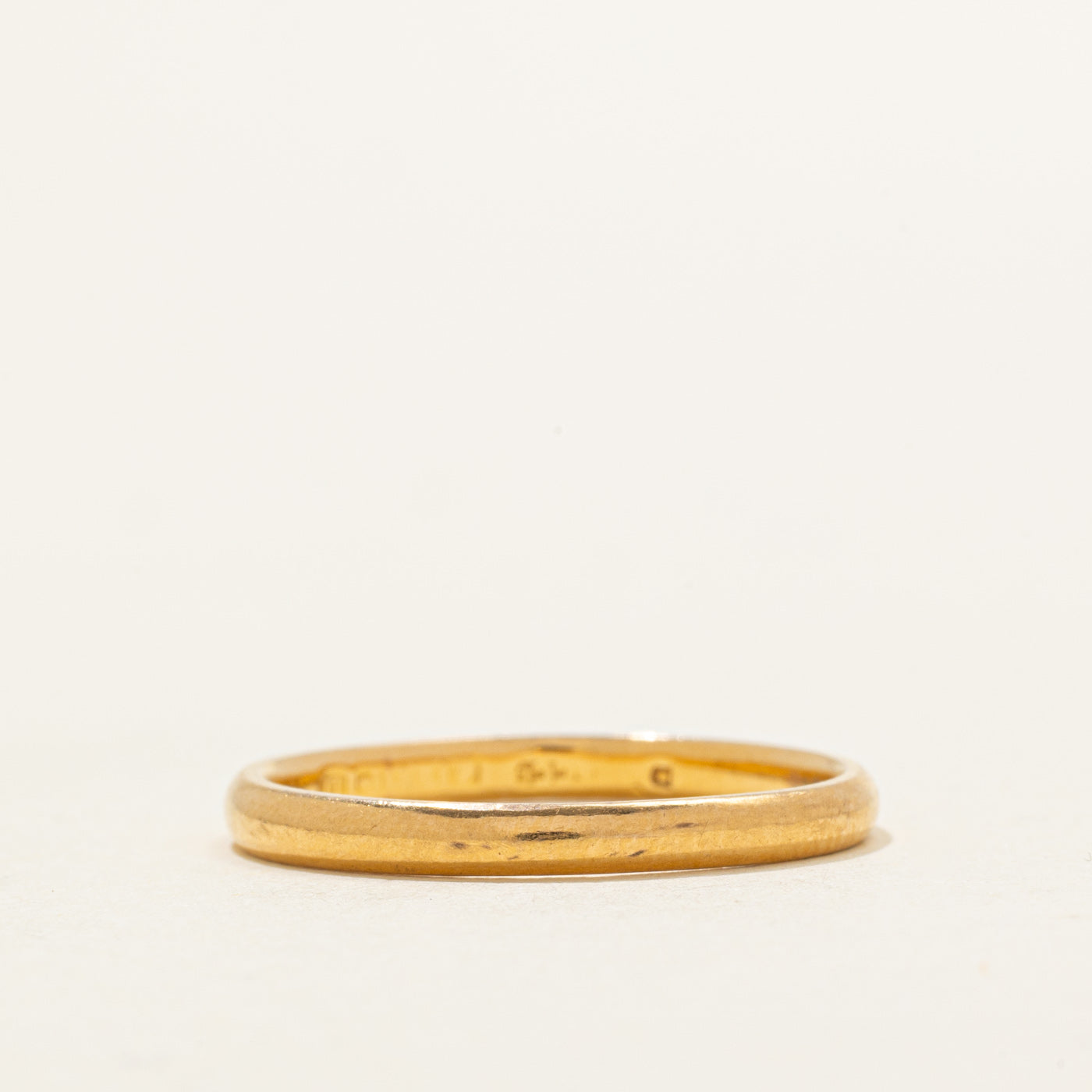Bague fine en or jaune 22 carats Birmingham 1928 | 2,10 mm | Taille 7,5 |