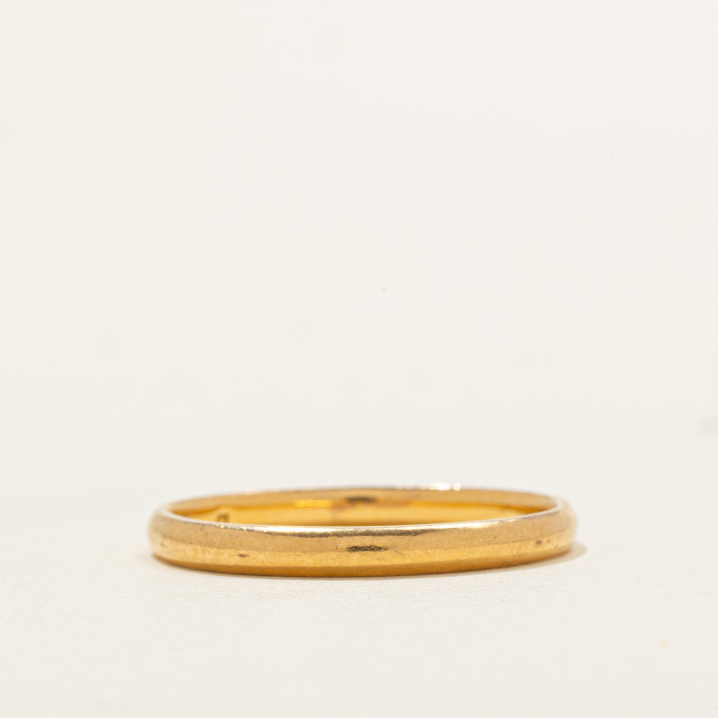 Bague fine en or jaune 22 carats Birmingham 1928 | 2,10 mm | Taille 7,5 |