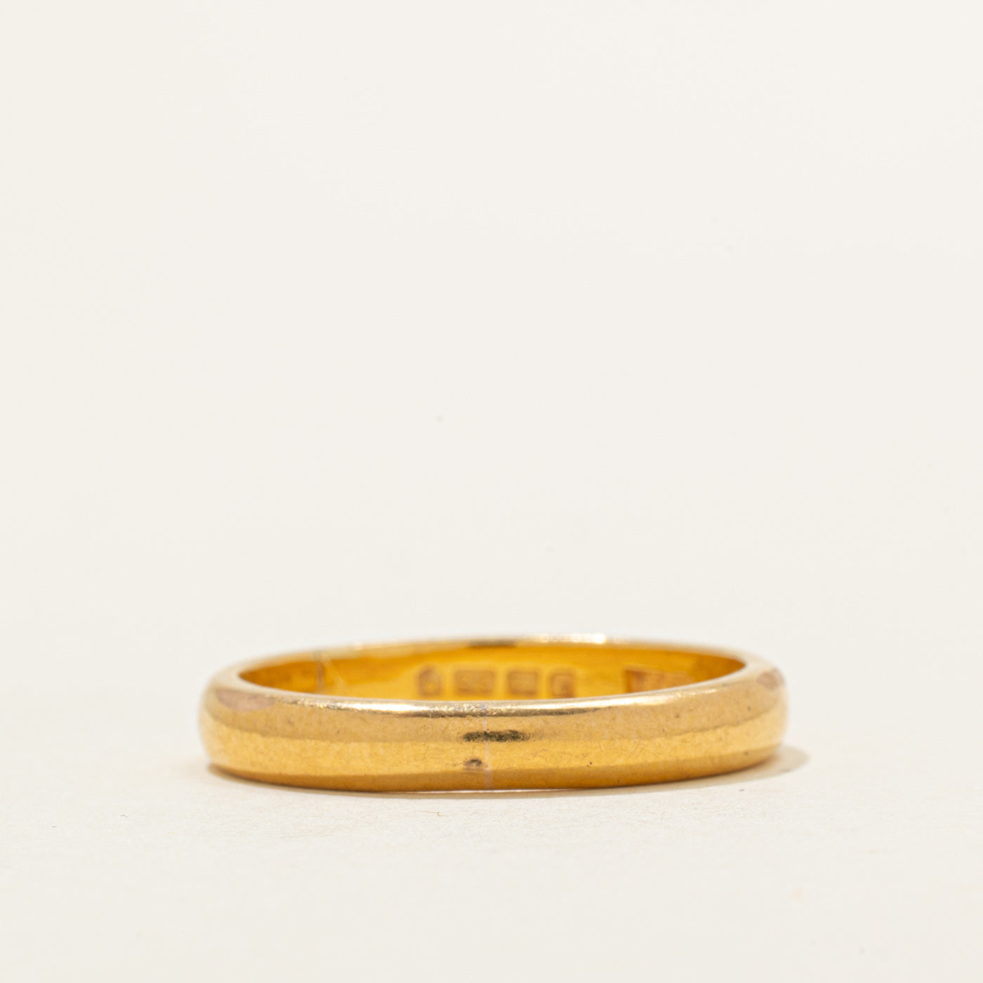 Bague en or jaune 22 carats London 1940 | 3,57 mm | Taille 9,5 |