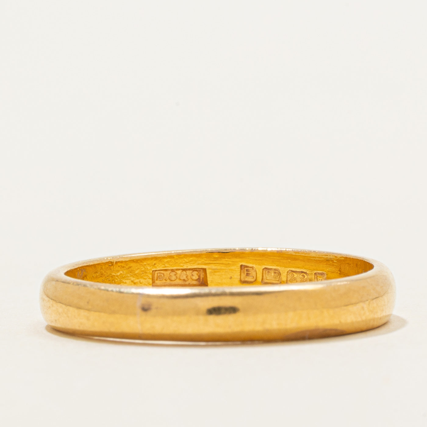 Bague en or jaune 22 carats London 1940 | 3,57 mm | Taille 9,5 |