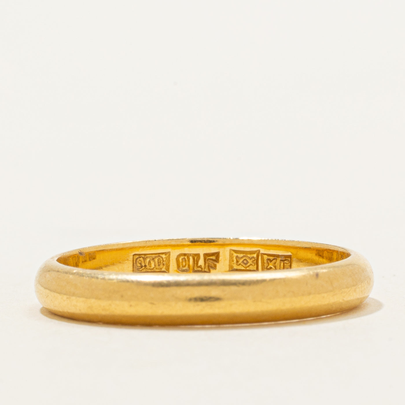 21K Yellow Gold Plain Band | 3.39mm | SZ 10.25 |