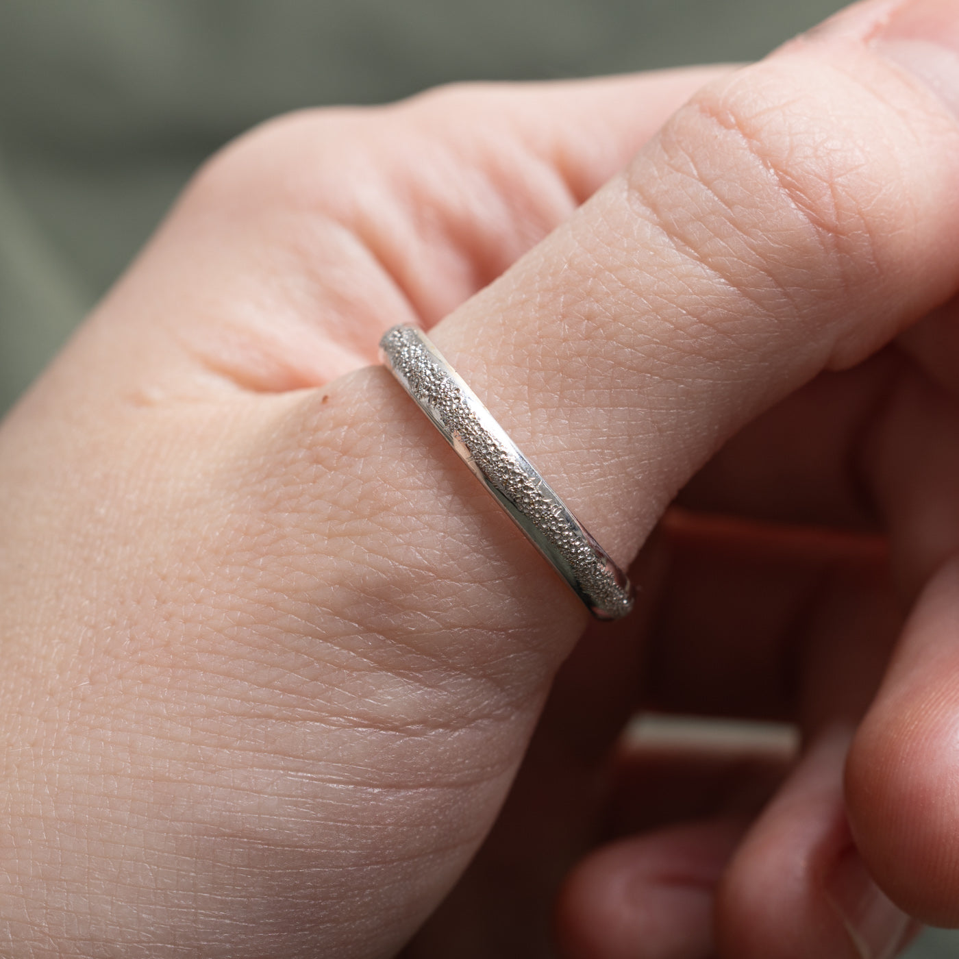 Italian 18K White Gold Textured Band | 3.38mm | SZ 11.25 |