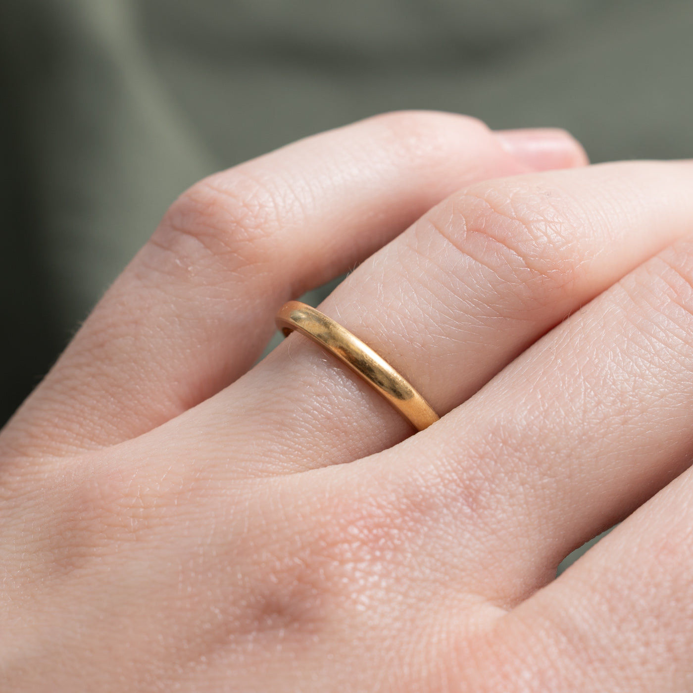 Bague fine en or jaune 18 carats Birmingham 1940 | 2,52 mm | Taille 5,75 |