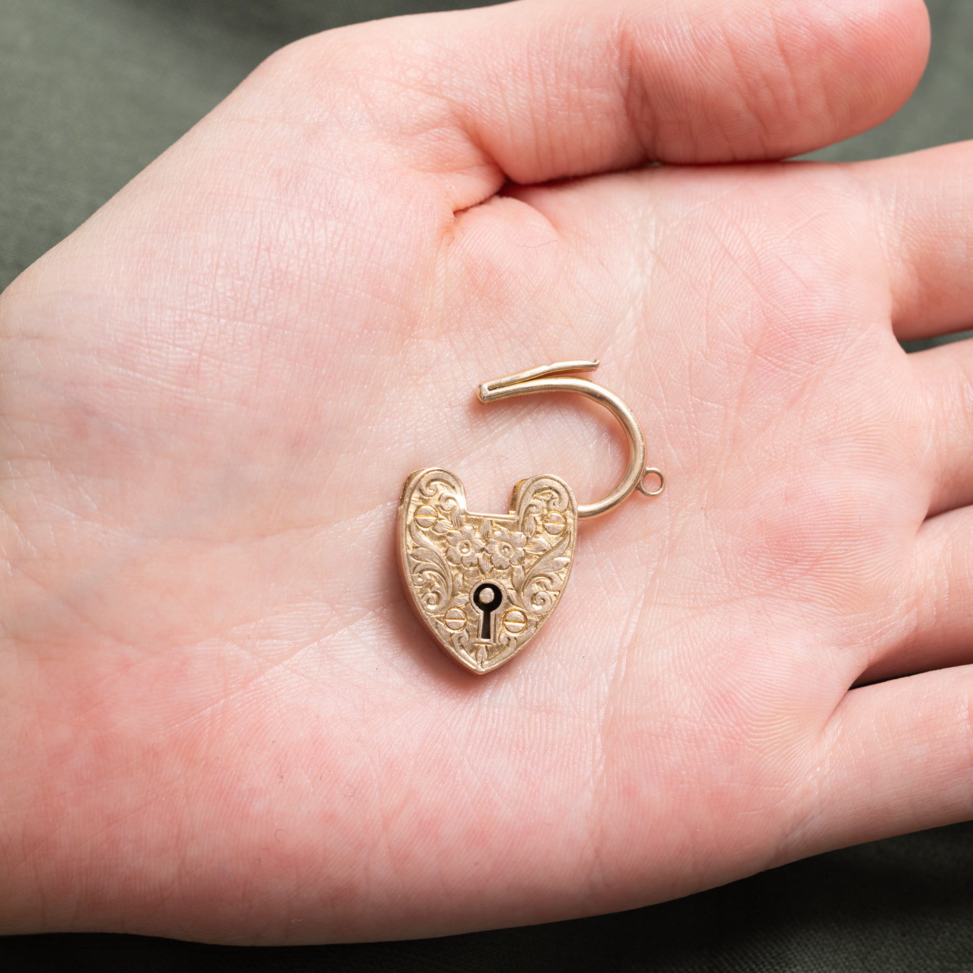 1908 Birmingham 9K Floral Engraved Heart Padlock Charm