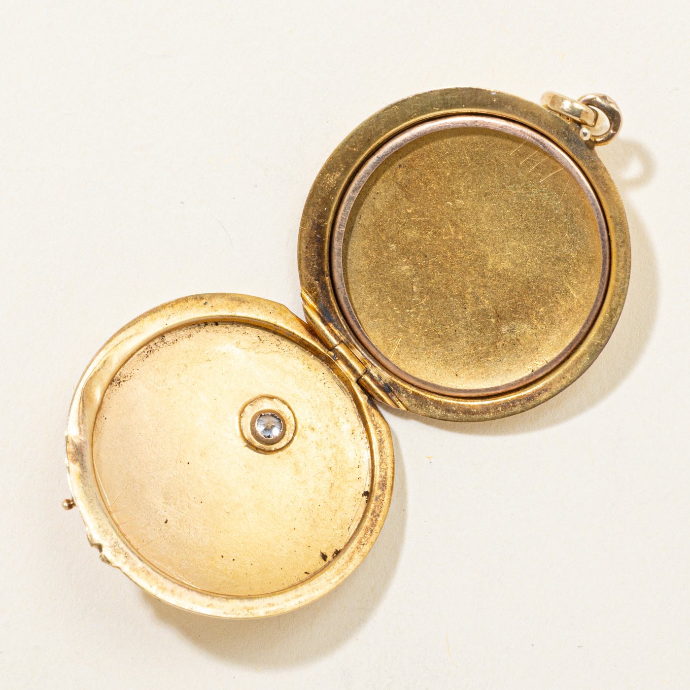 Old European Cut Diamond Engraved Locket | 0.11ct