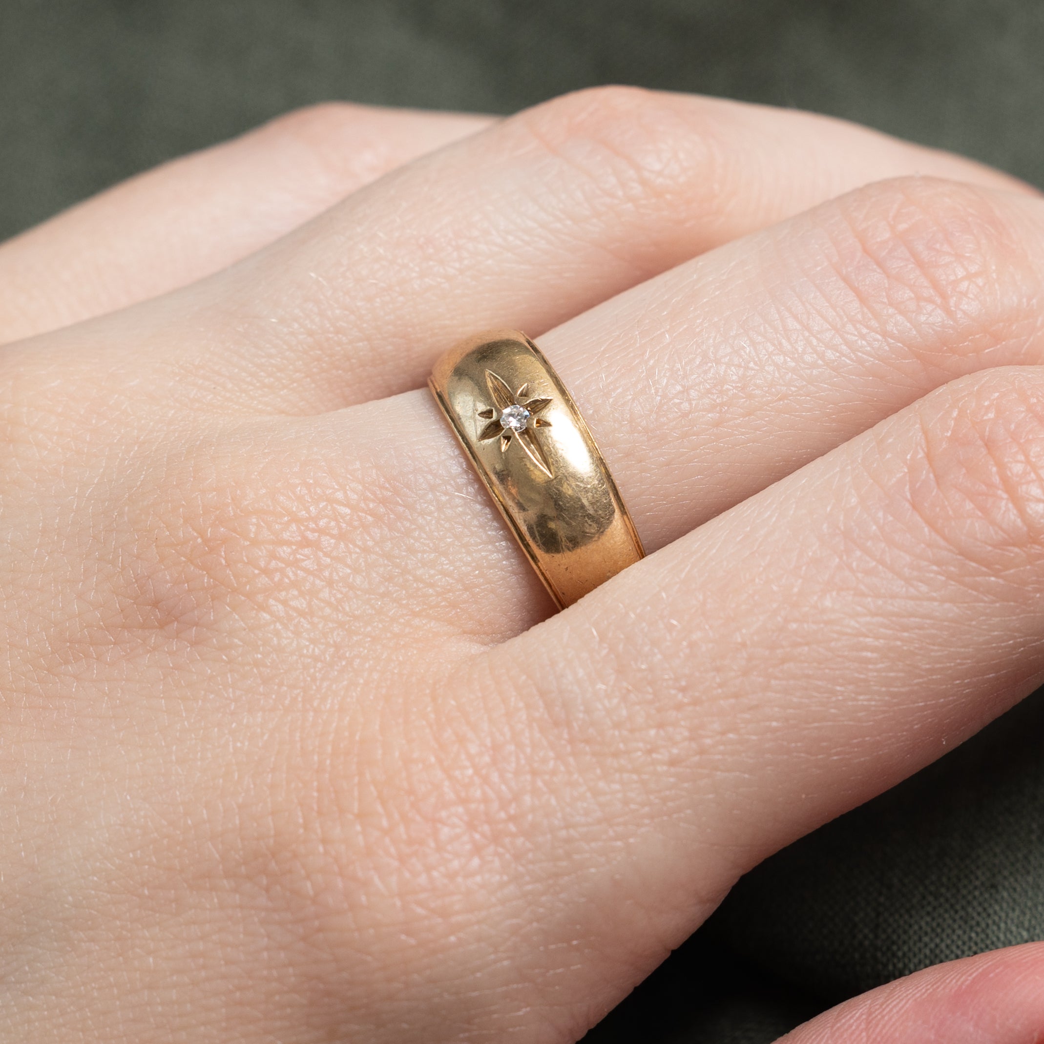Vintage Canadian Star Set Diamond Ring | 0.02ct | SZ 8.75