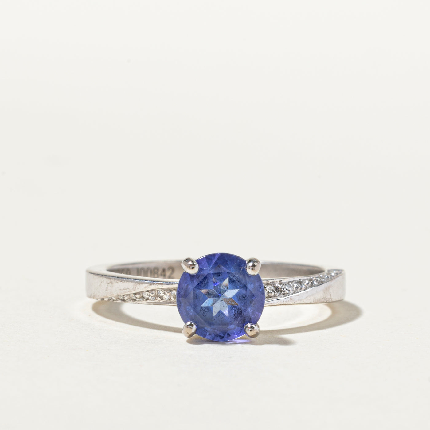 Bague « Jaubalet Paris » en tanzanite et diamants | 0,60 ct, 0,10 ct au total | Taille 6