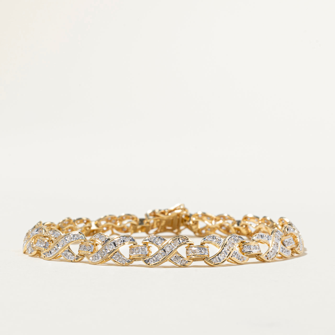 Diamond Cross Over Design Tennis Bracelet | 0.89ctw | 7.25"