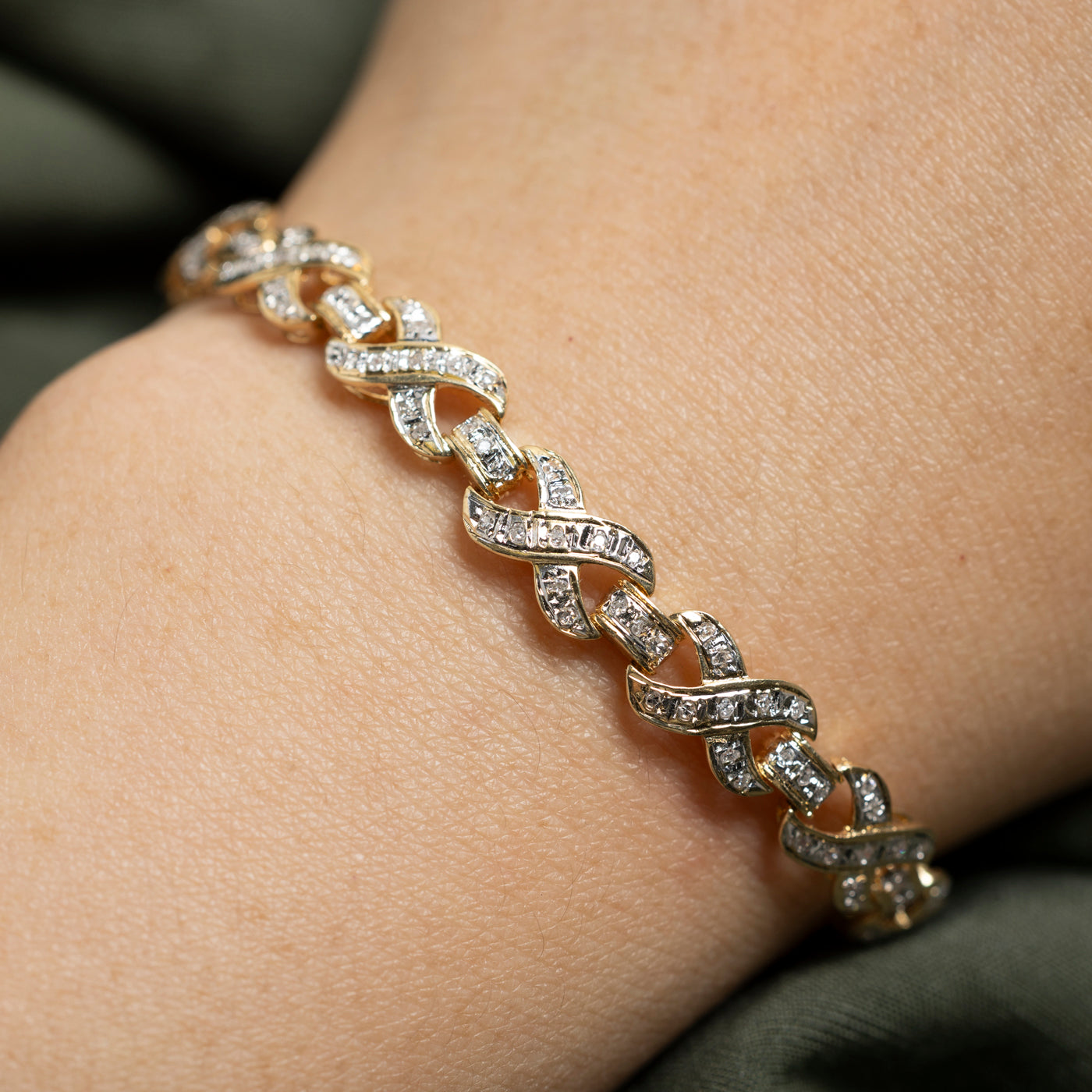 Diamond Cross Over Design Tennis Bracelet | 0.89ctw | 7.25"
