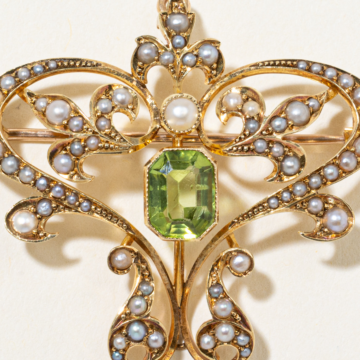 Art Nouveau Peridot & Seed Pearl Convertible Brooch & Pendant | 2.00ct
