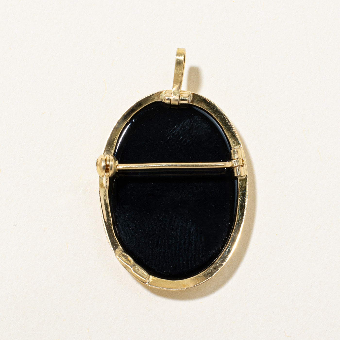 Carved Agate Convertible Brooch & Pendant | 8.00ct