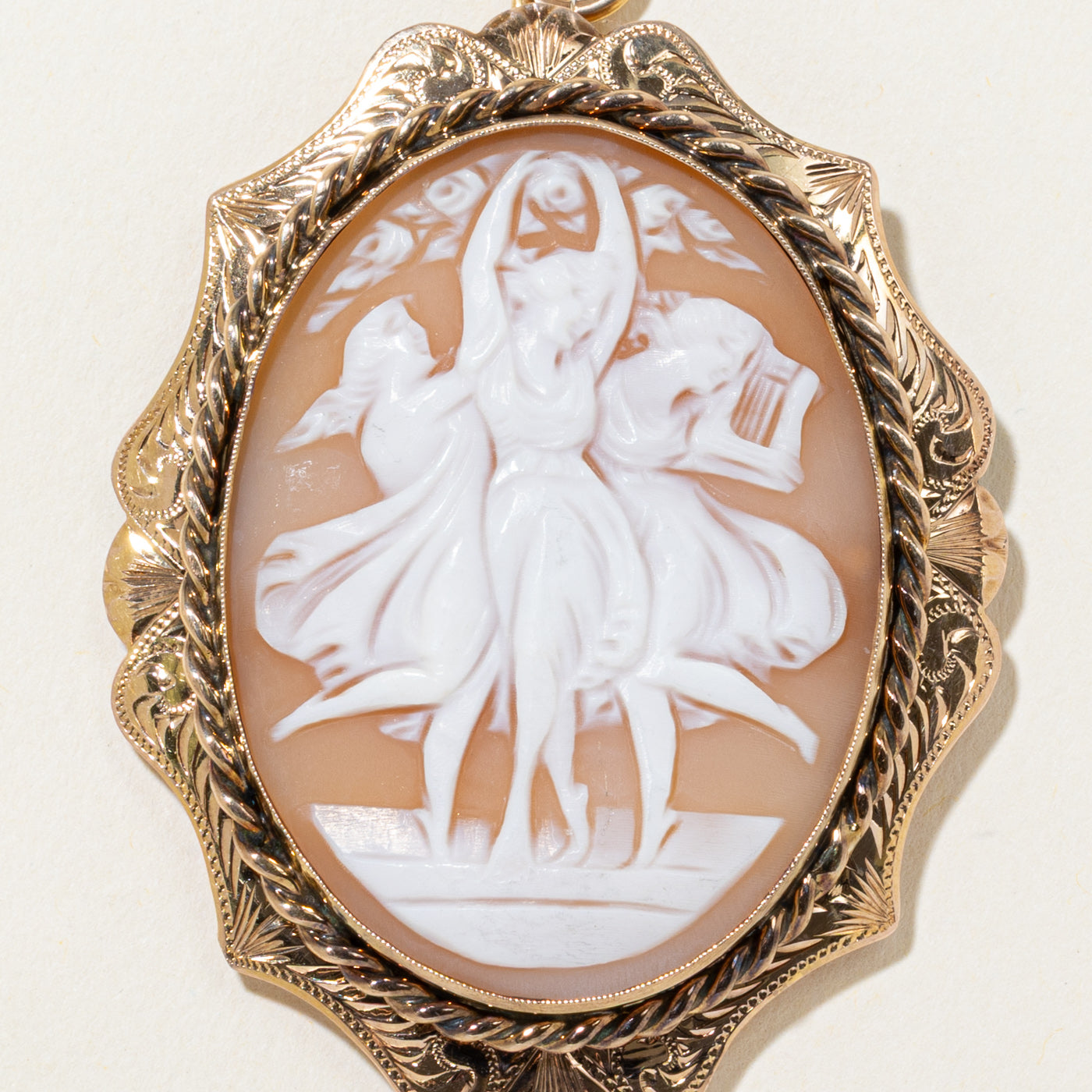 Three Graces Shell Cameo Convertible Pendant & Brooch | 20ct |
