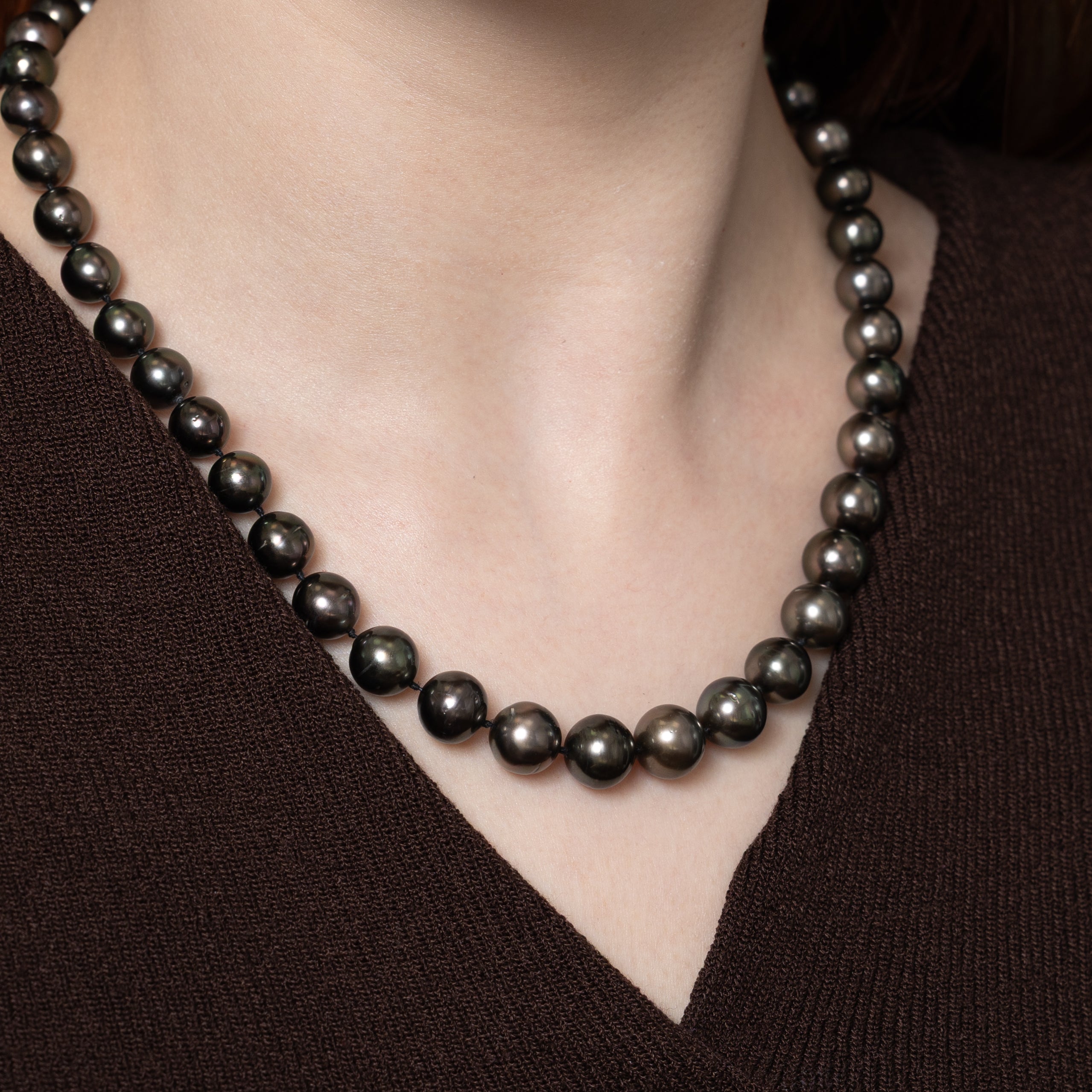Black Pearl Strand Necklace | 18.5"