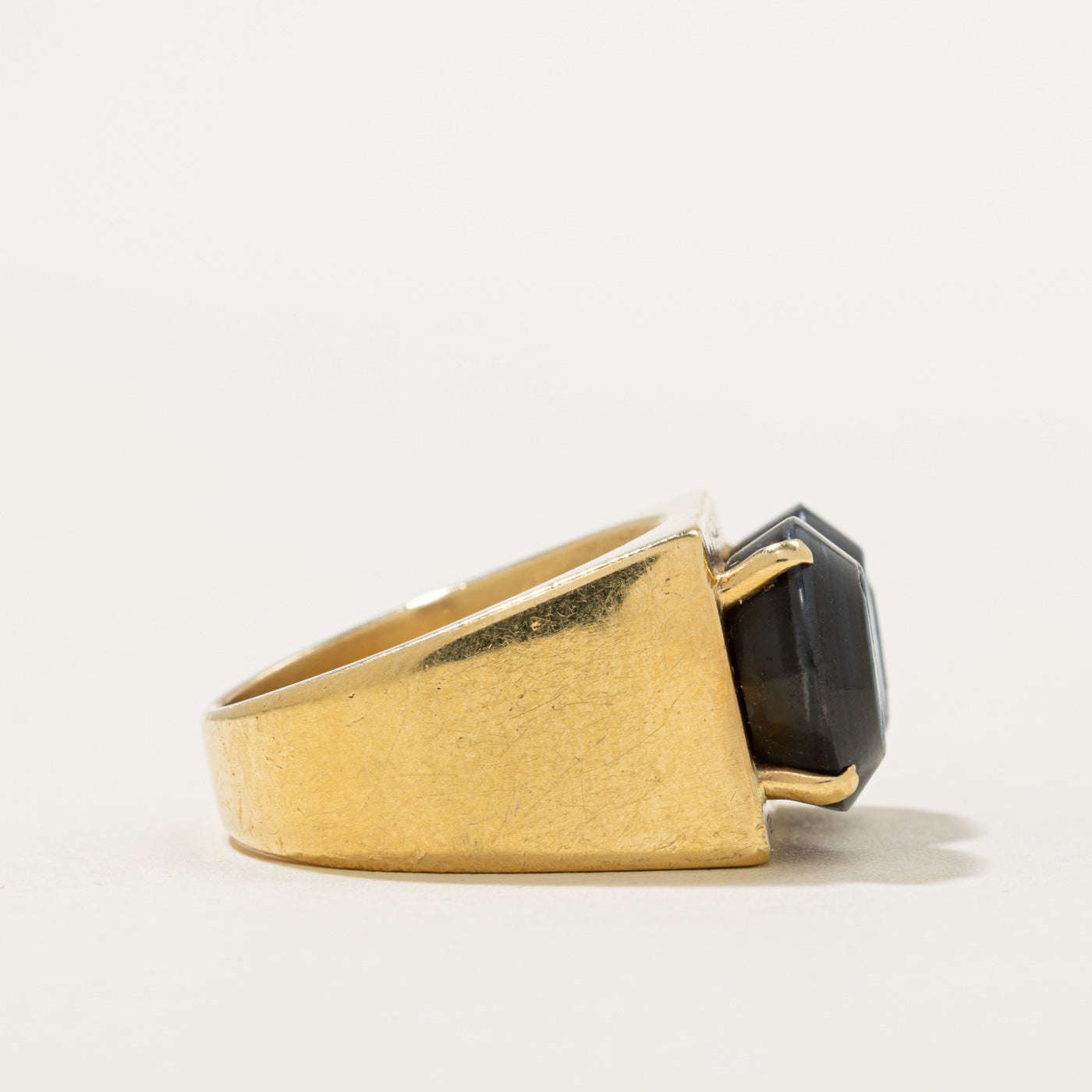 Carved Onyx Intaglio Ring | 12.00ctw | SZ 9.75
