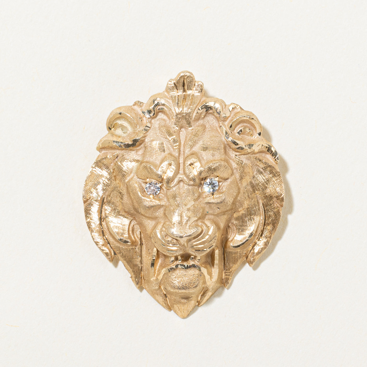 Diamond Lion Head Pendant | 0.06ctw