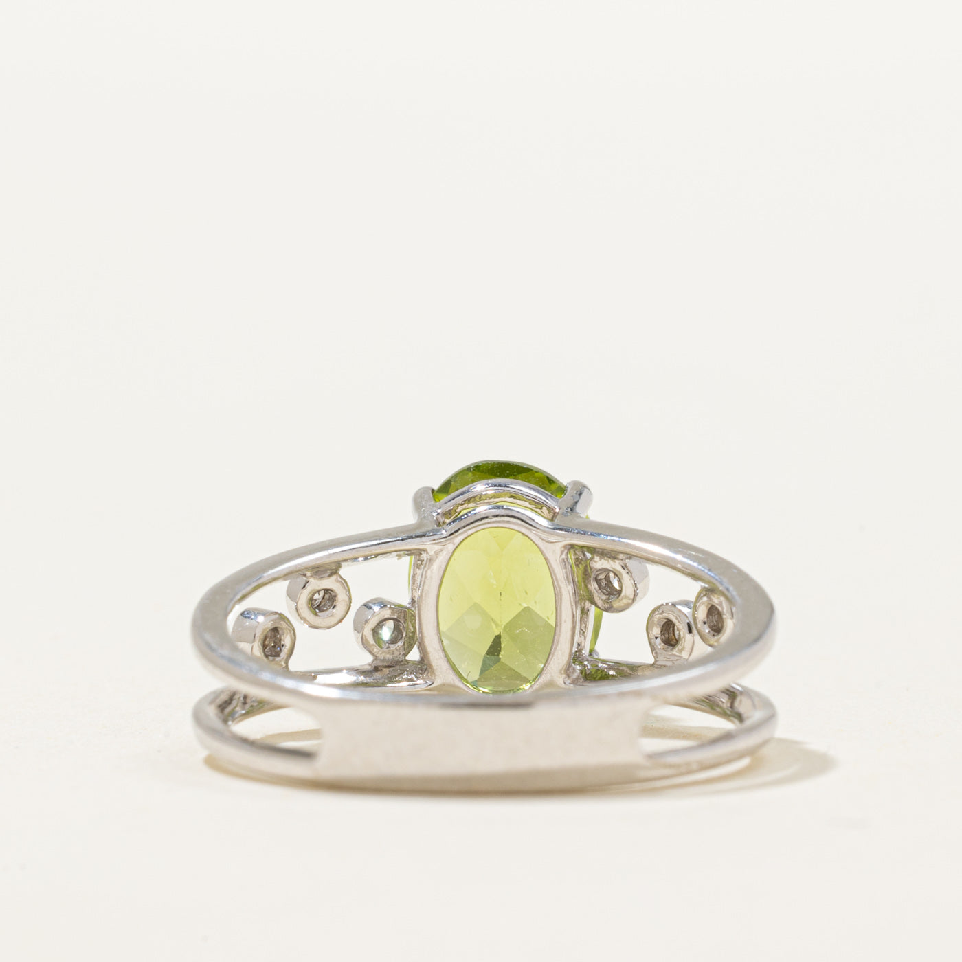 Oval Cut Peridot & Diamond Ring | 2.00ct, 0.04ctw | SZ 7