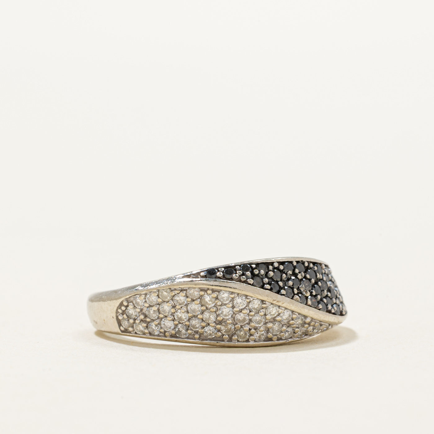 Black & White Diamond Knife Edge Ring | 0.28ctw | SZ 7