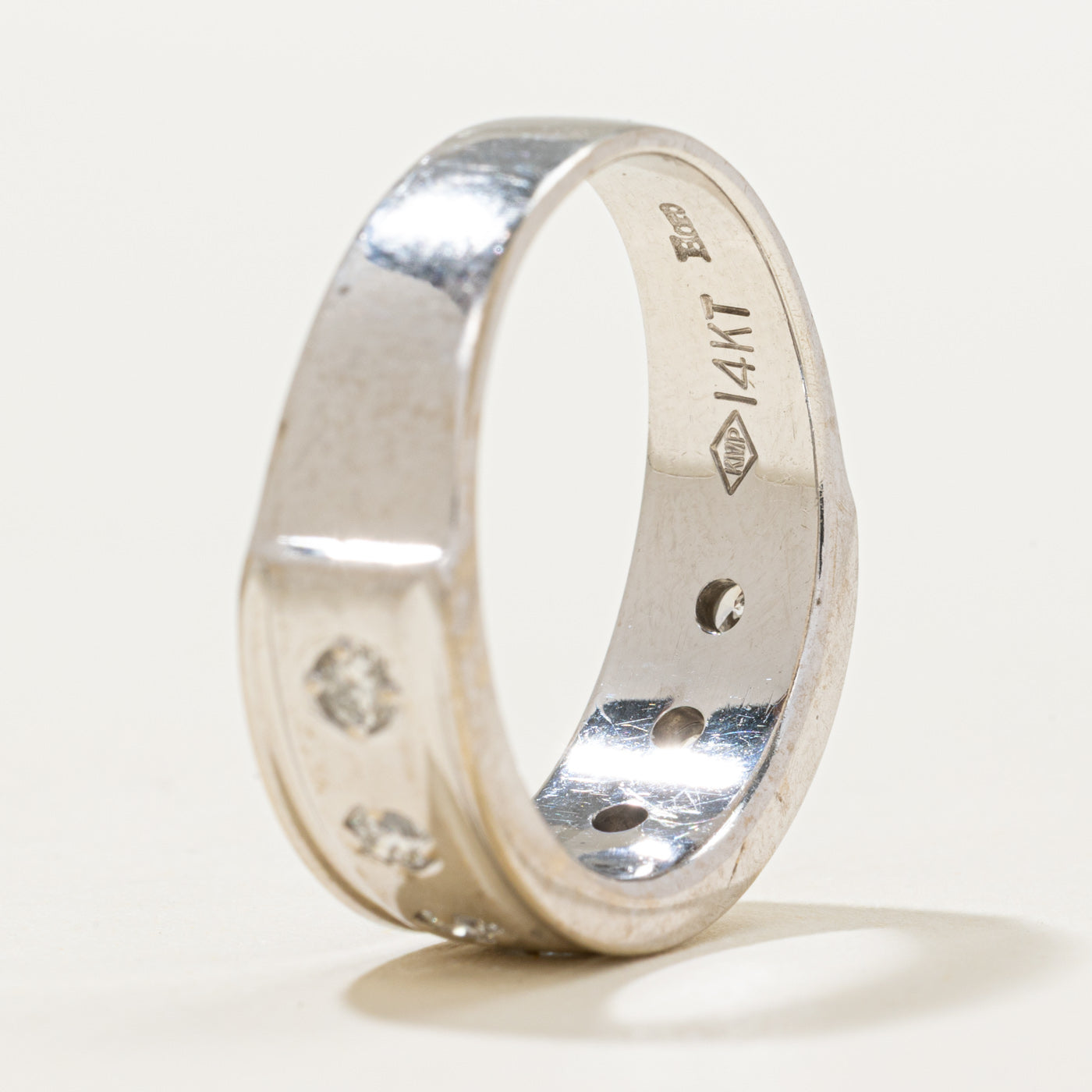 Bague sertie de sept diamants | 0,40 ct au total | Taille 9,25
