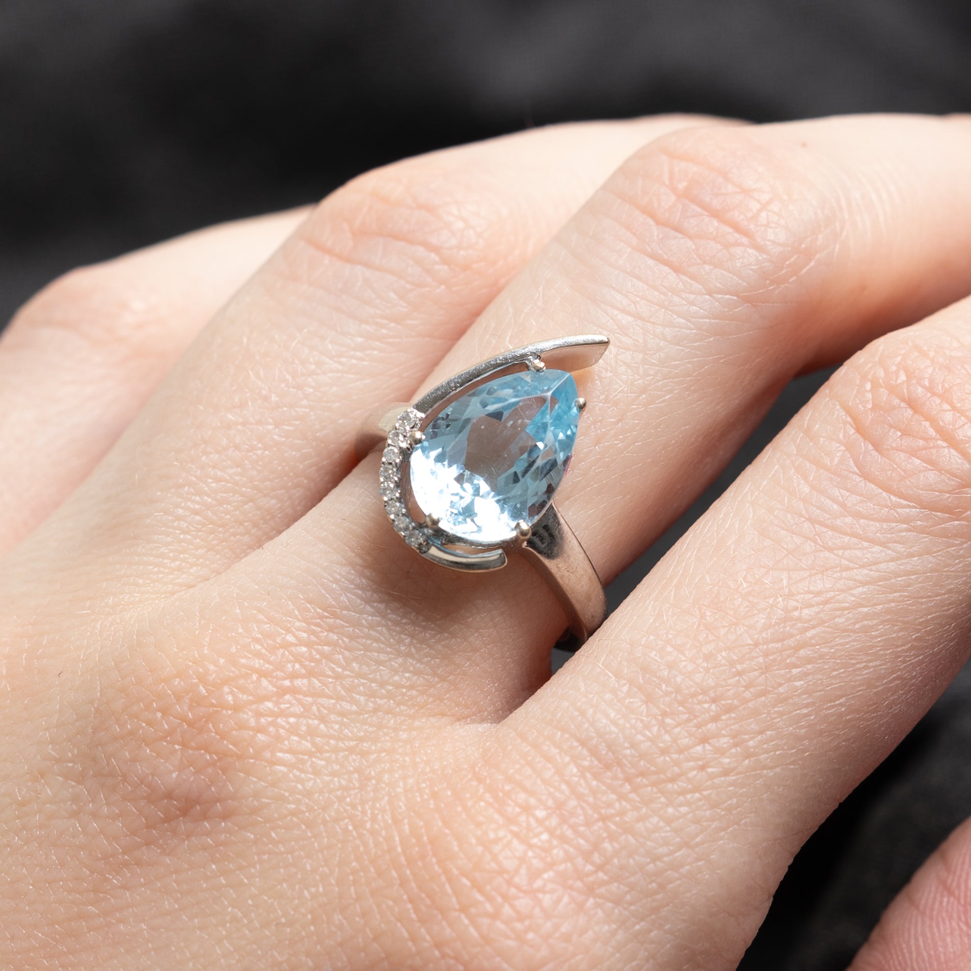 Blue Topaz & Diamond Cocktail Ring | 4.30ct, 0.04ctw | SZ 6.5
