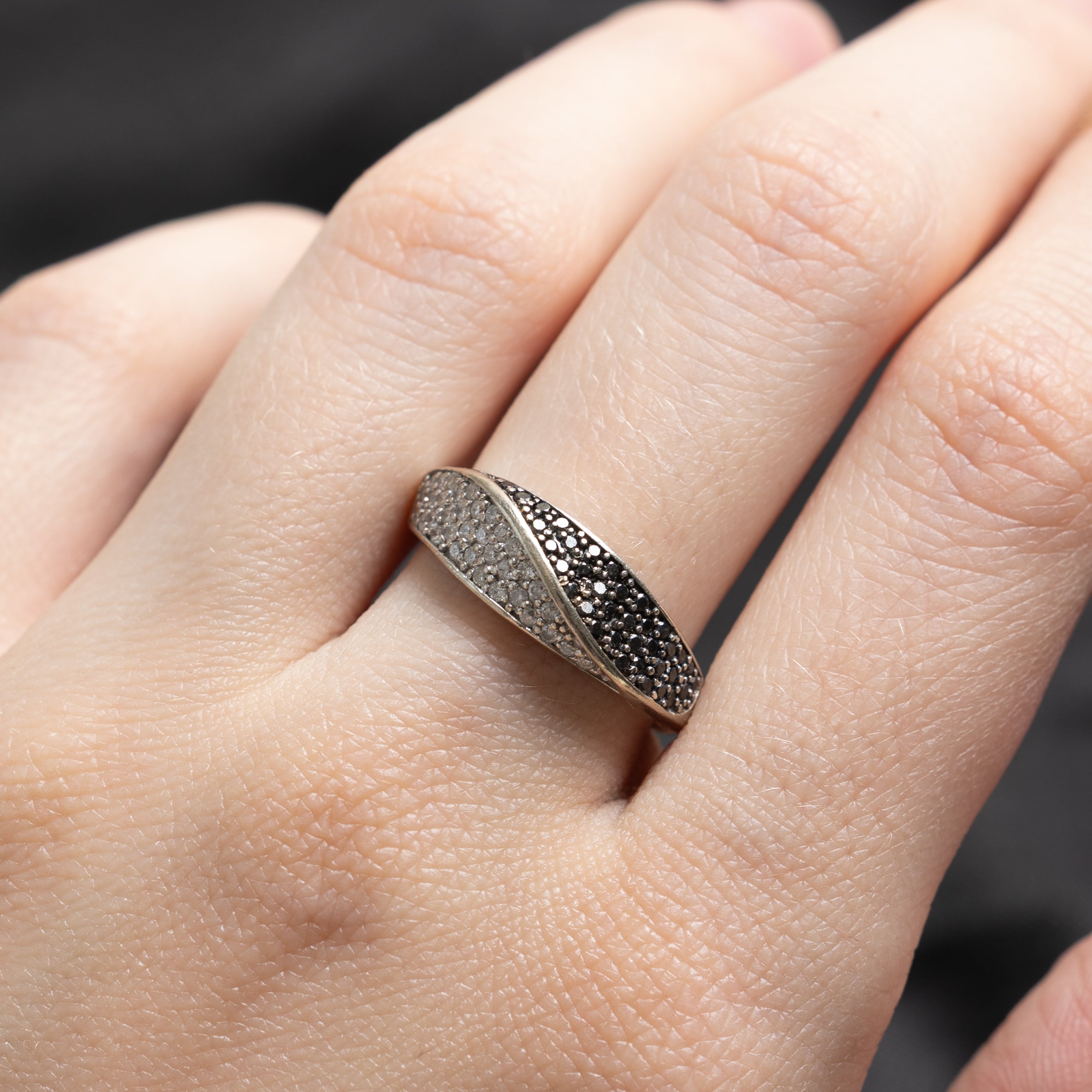 Black & White Diamond Knife Edge Ring | 0.28ctw | SZ 7