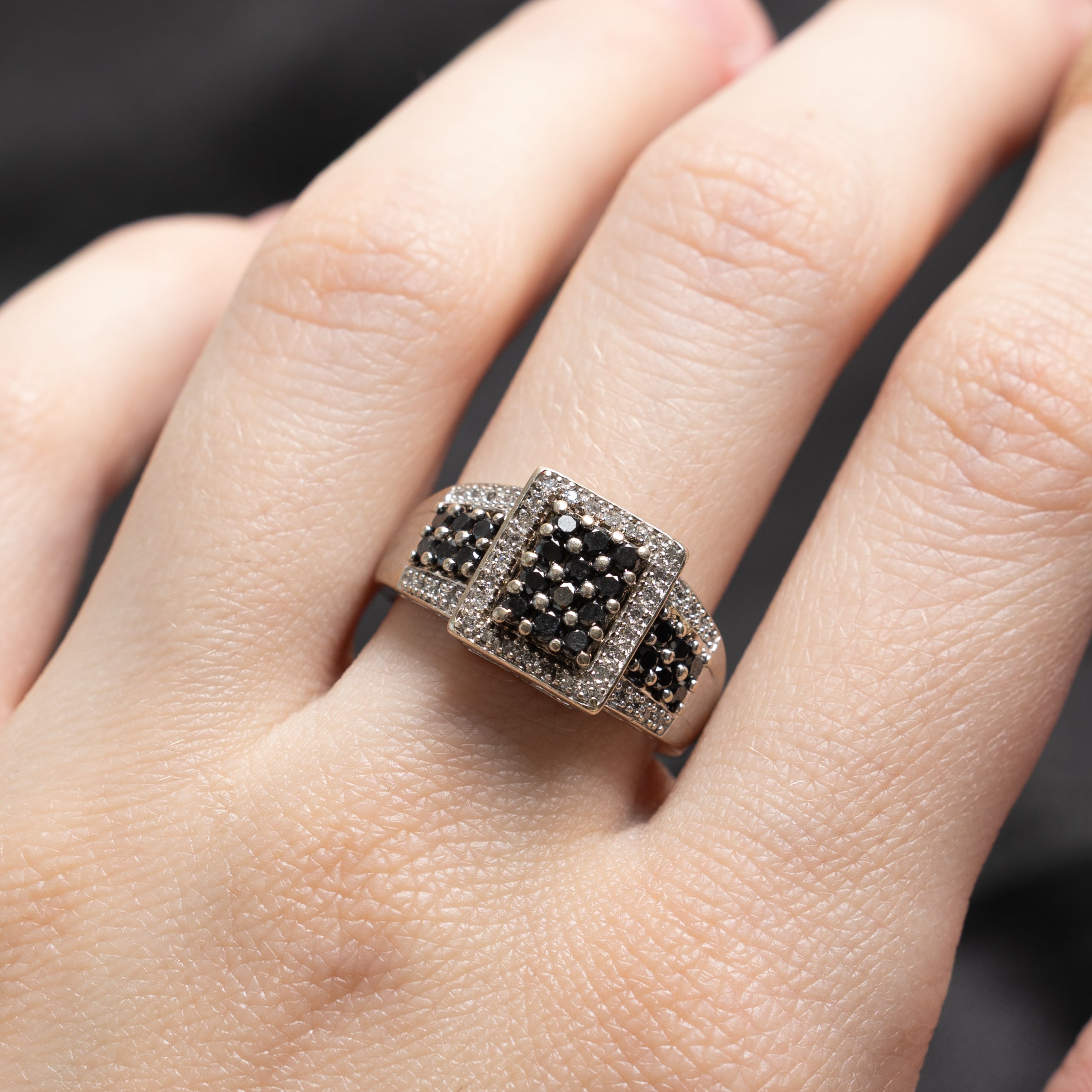 Bague en grille de diamants noirs et blancs | 0,29 ct | Taille 7
