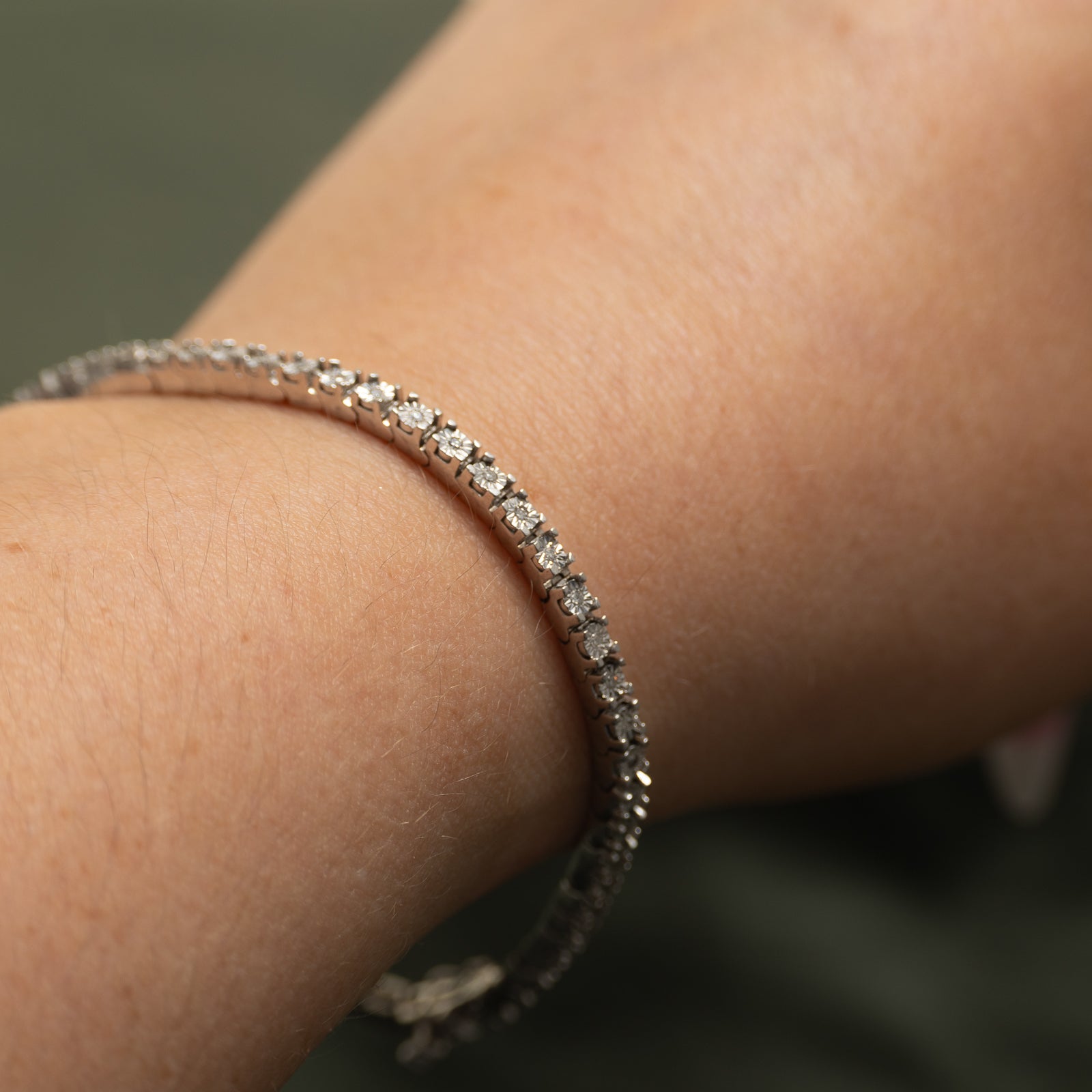 Illusion Set Diamond Tennis Bracelet | 0.12ctw | 7"
