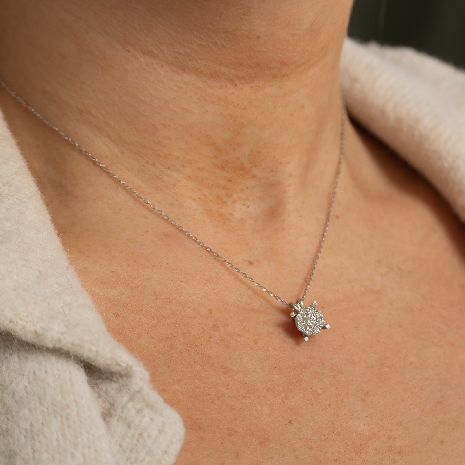 Round Diamond Cluster Pendant & Necklace | 0.50ctw | 16"