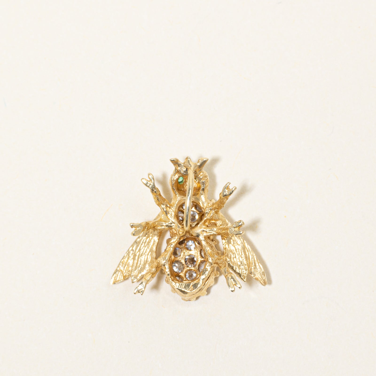 Diamond & Emerald Bee Pendant | 0.28ctw, 0.01ctw