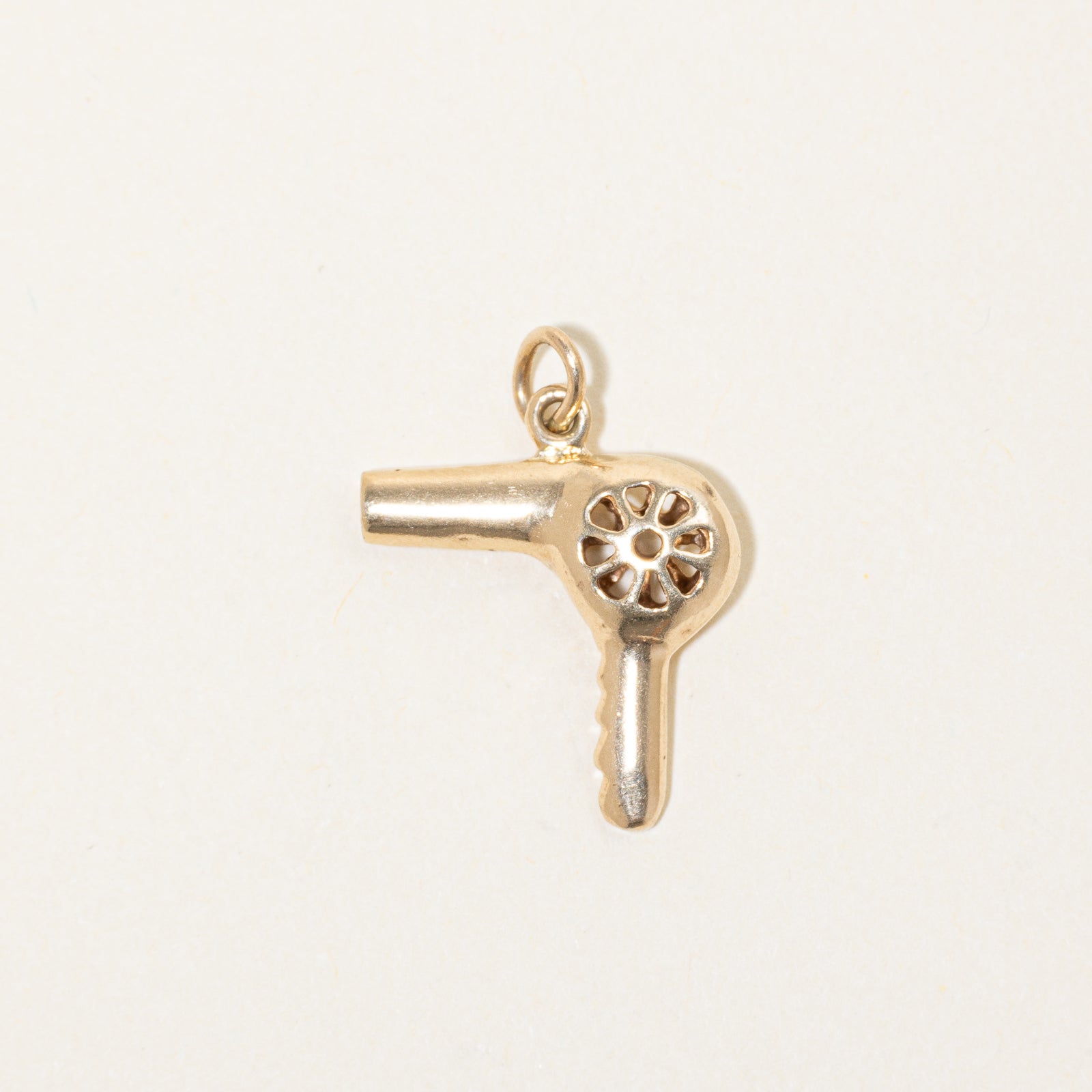 Breloque sèche-cheveux en or jaune 10 carats