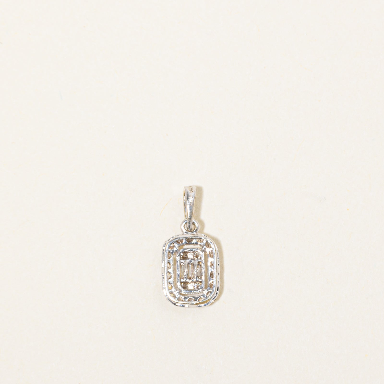 Illusion Set Diamond Halo Pendant | 0.25ctw