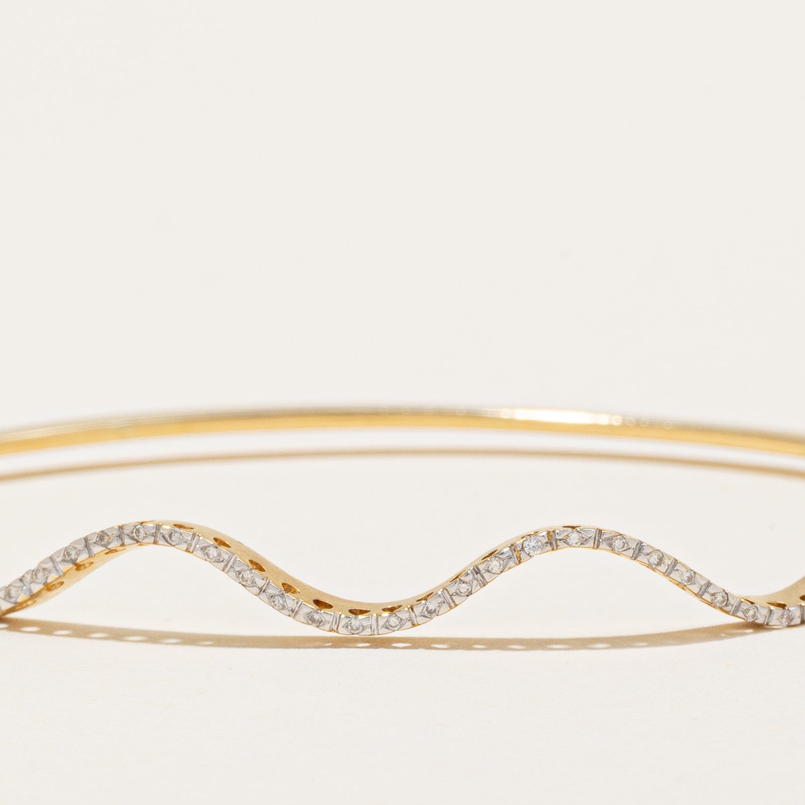 Diamond Wave Bangle | 0.08ctw | 7.5"