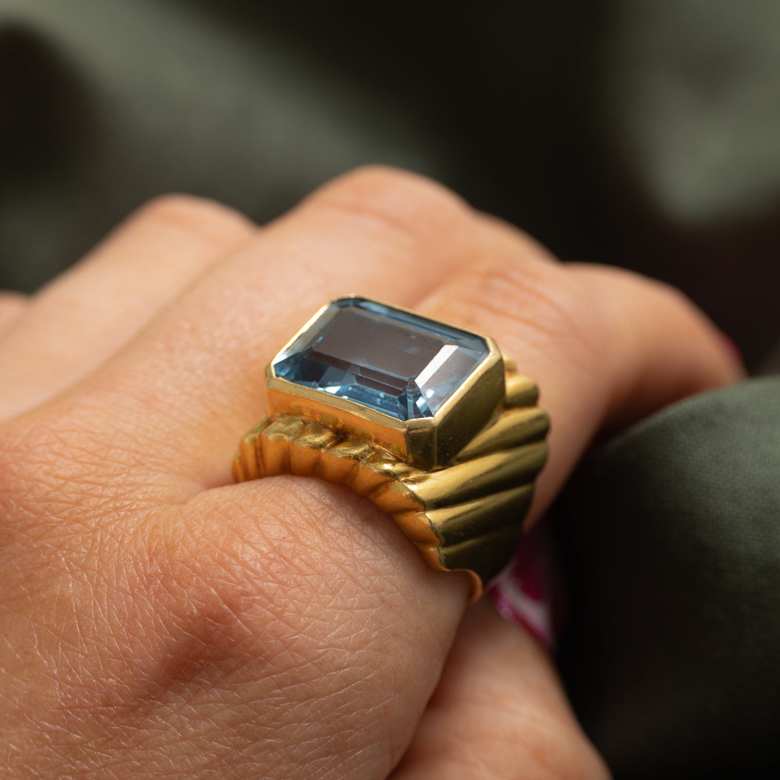 Bezel Set Topaz Grooved Cocktail Ring | 13.00ct | SZ 8.25