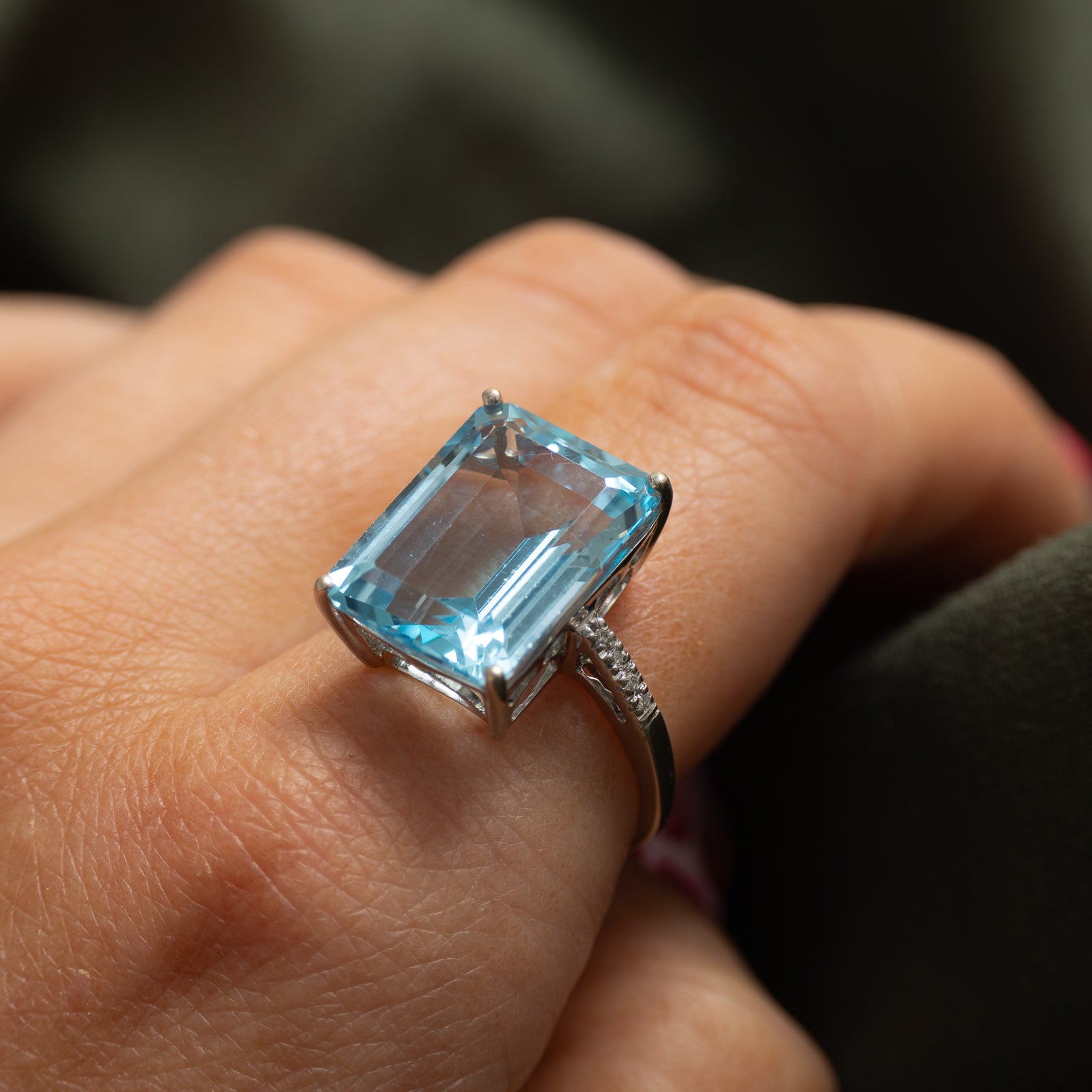 Topaz & Diamond Cocktail Ring | 15.00ct, 0.04ctw | SZ 7.75