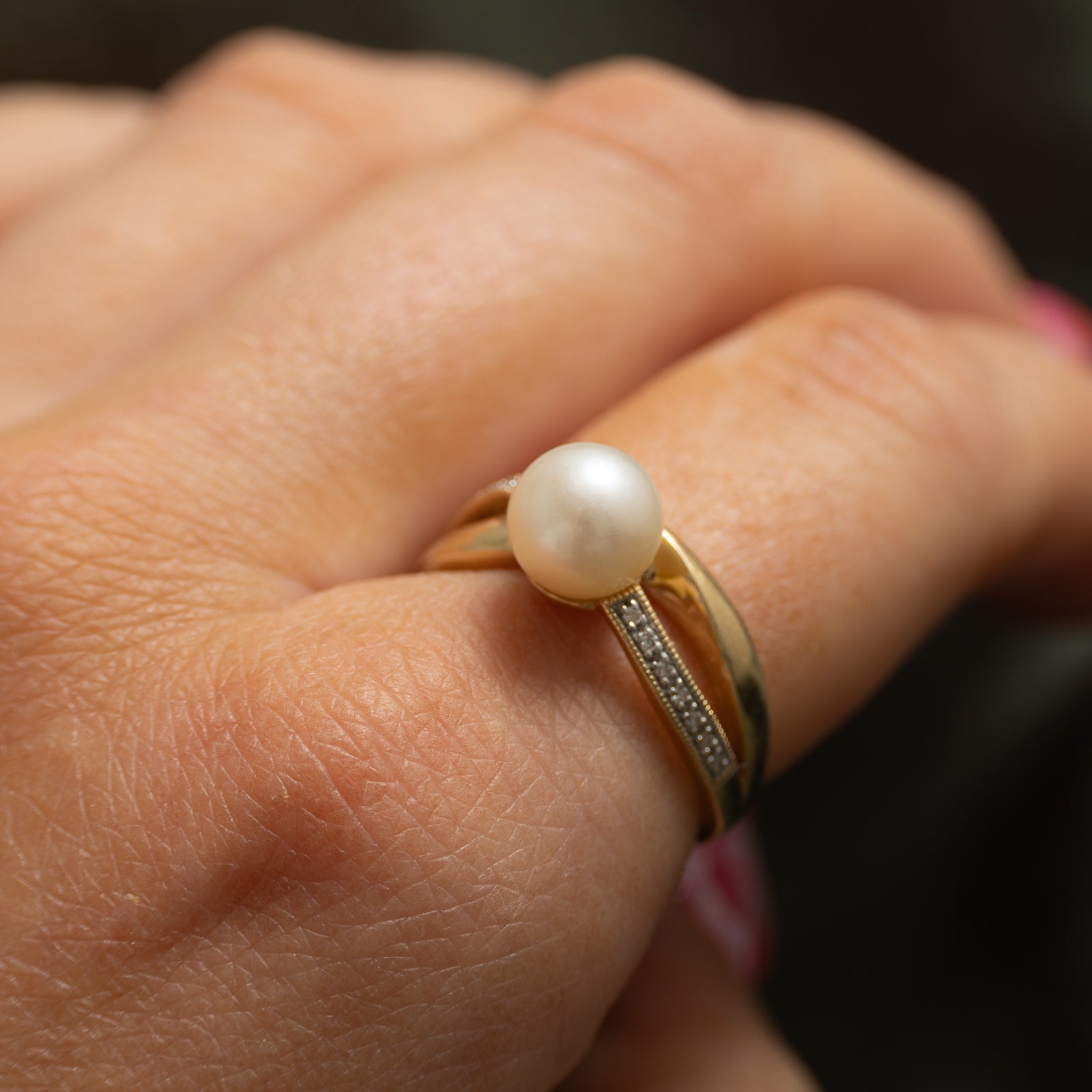 Pearl & Diamond Cross Over Ring | 0.07ctw | SZ 7.25