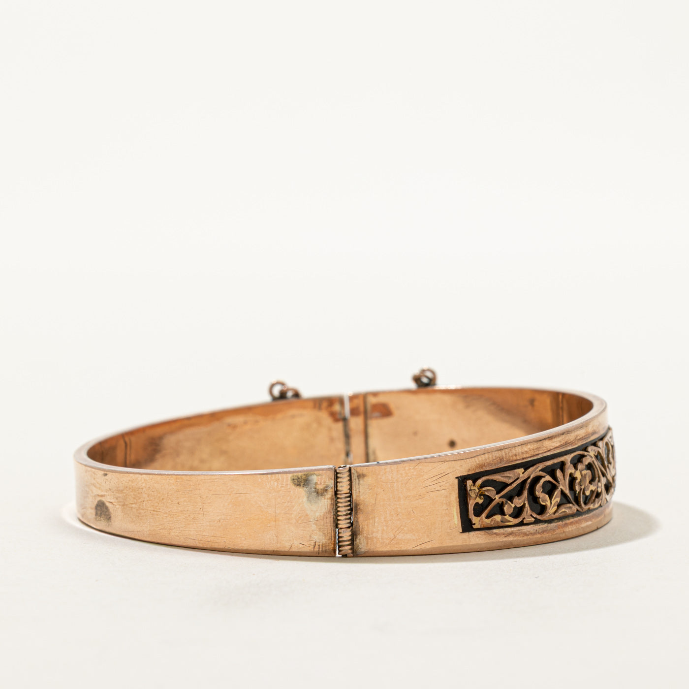 9k Rose Gold Floral Embossed Enamel Bangle | 7.5"