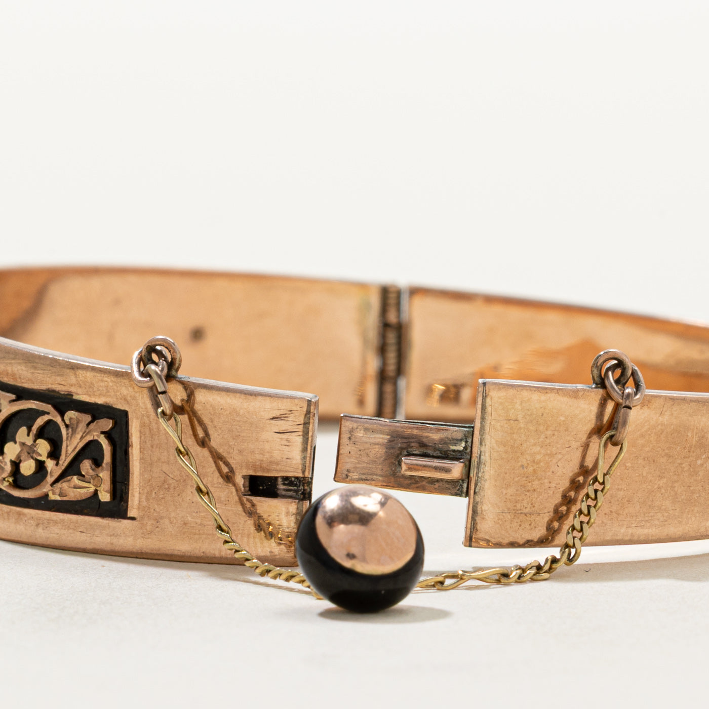 9k Rose Gold Floral Embossed Enamel Bangle | 7.5"