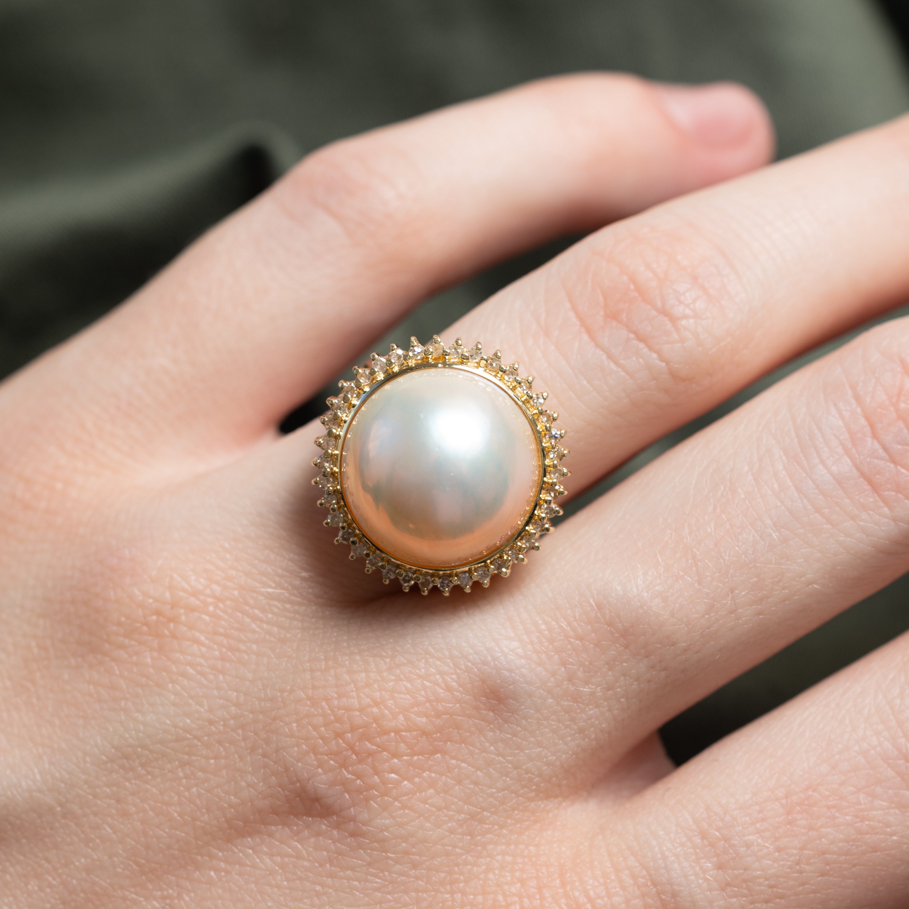 Mabé Pearl & Diamond Halo Cocktail Ring | 0.20ctw | SZ 6