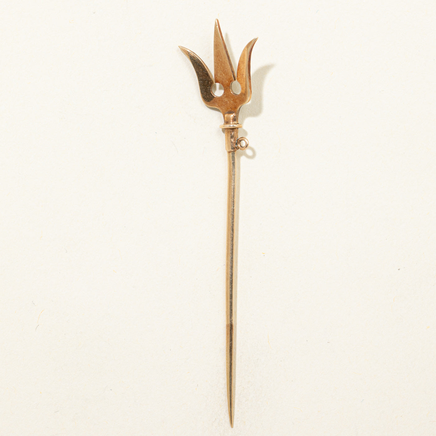 Seed Pearl Trident Stick Pin