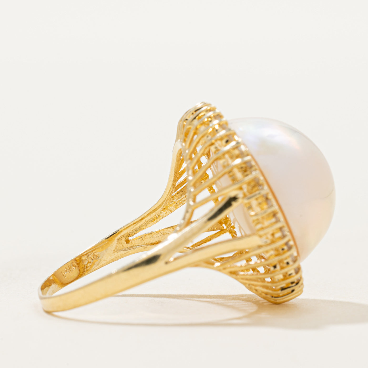 Mabé Pearl & Diamond Halo Cocktail Ring | 0.20ctw | SZ 6