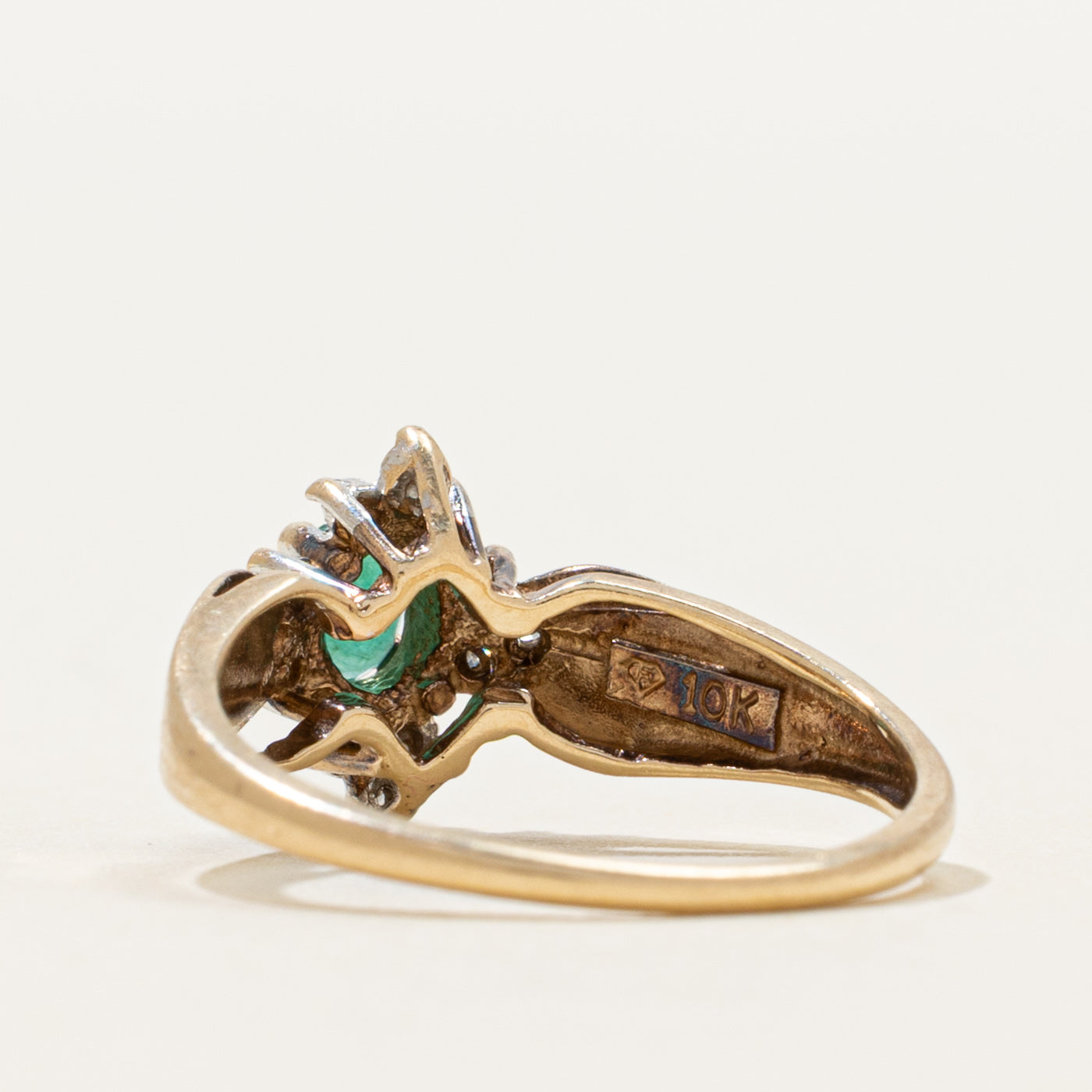 Oval Cut Emerald & Diamond Petal Ring | 0.13ct, 0.04ctw | SZ 5