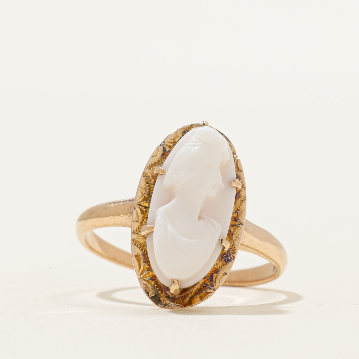 Shell Cameo Engraved Ring | 1.70ct | SZ 5.75