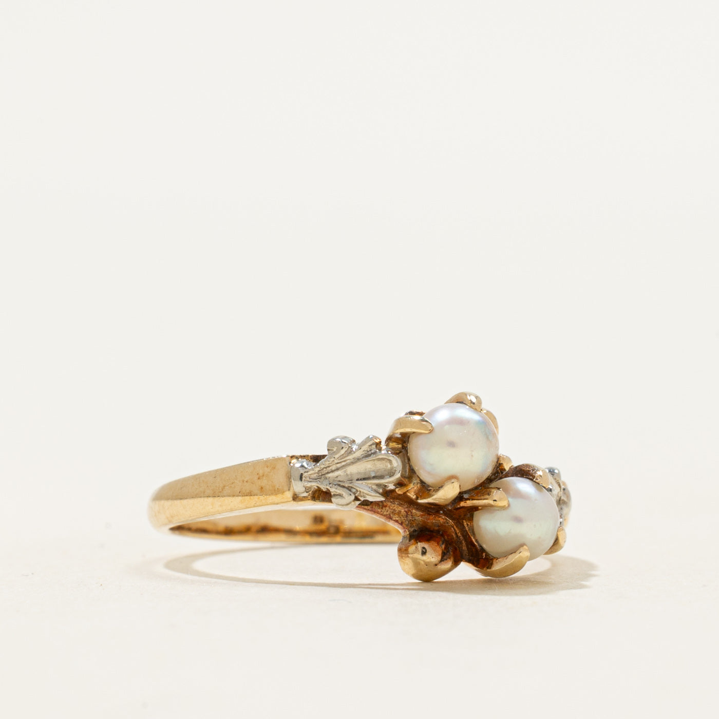 Vintage Toi et Moi Pearl Scrollwork Ring | SZ 6.5