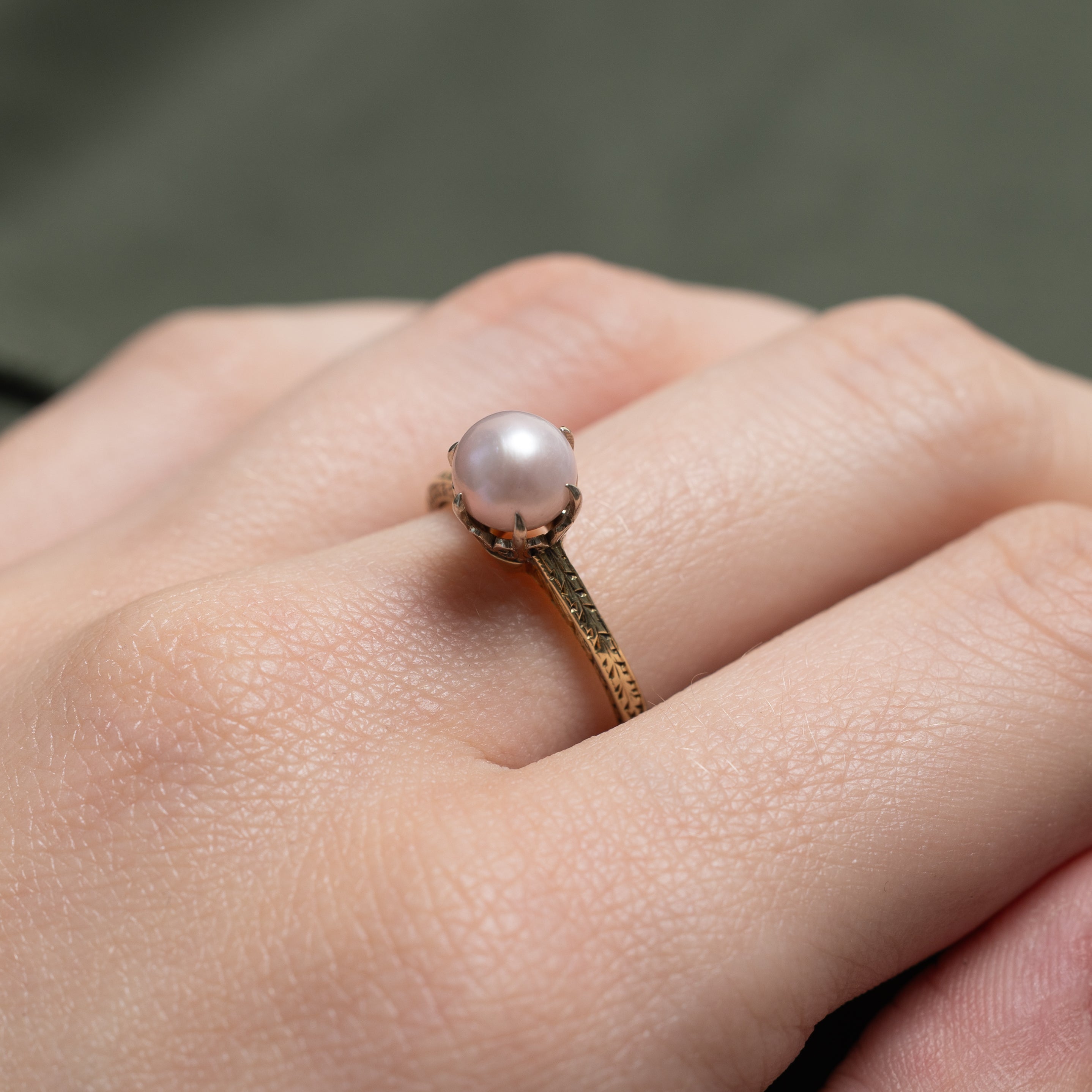 Solitaire Pearl Engraved Ring | SZ 6.25