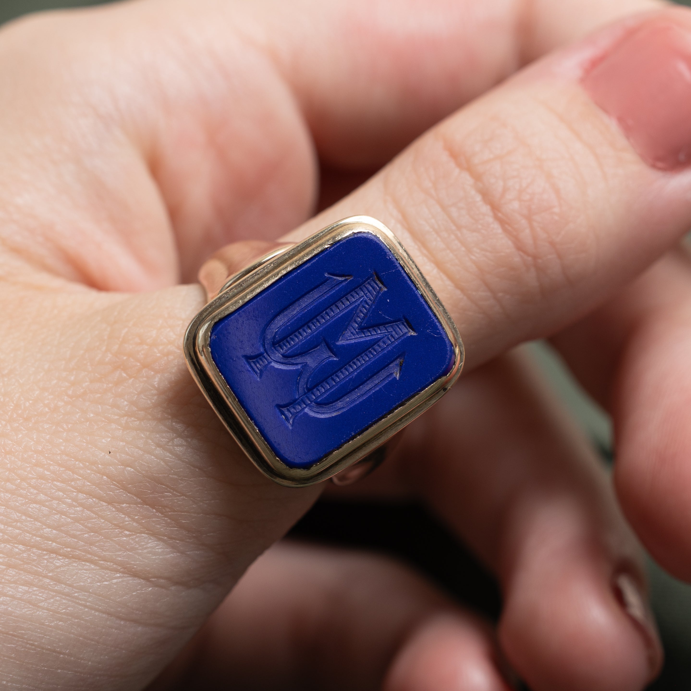 Bezel Set Lapis "MW" Initial Signet Ring | 10.00ct | SZ 8.5