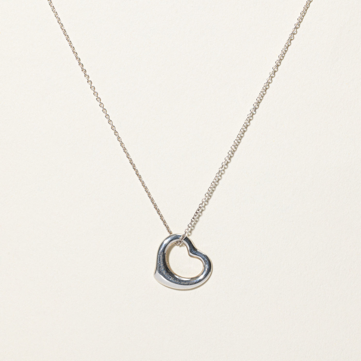 'Tiffany & Co' Elsa Peretti Open Heart Pendant Necklace in Silver | 16mm | 16"