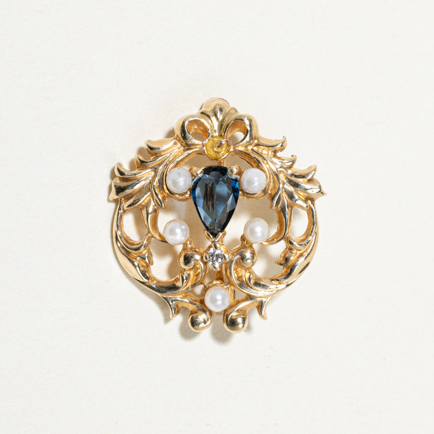 Pear Cut Sapphire, Diamond & Pearl Brooch | 0.29ct, 0.02ct